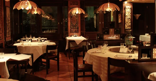Salle prête pour le service